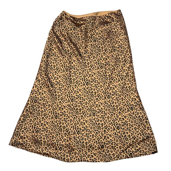 American Eagle Dresses & Skirts - American Eagle Leopard Print Satin Slip Skirt Size Large